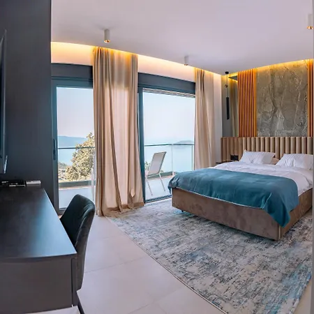 Villa Blue Sunset - Stunning Sea View Luxury With Private Heated Pool Brsecine
