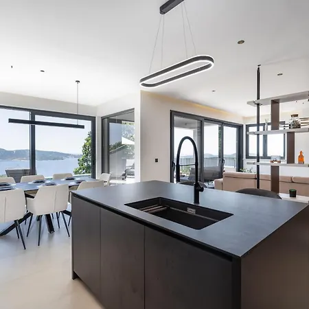Villa Blue Sunset - Stunning Sea View Luxury With Private Heated Pool *