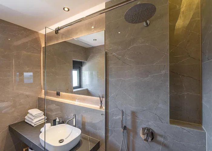 Blue Sunset Vila Brsecine